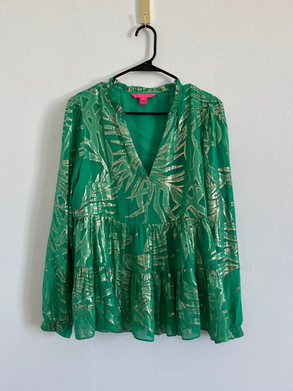 Lilly Pulitzer Emerald Green V-Neck Silk Metallic Blouse Size Medium